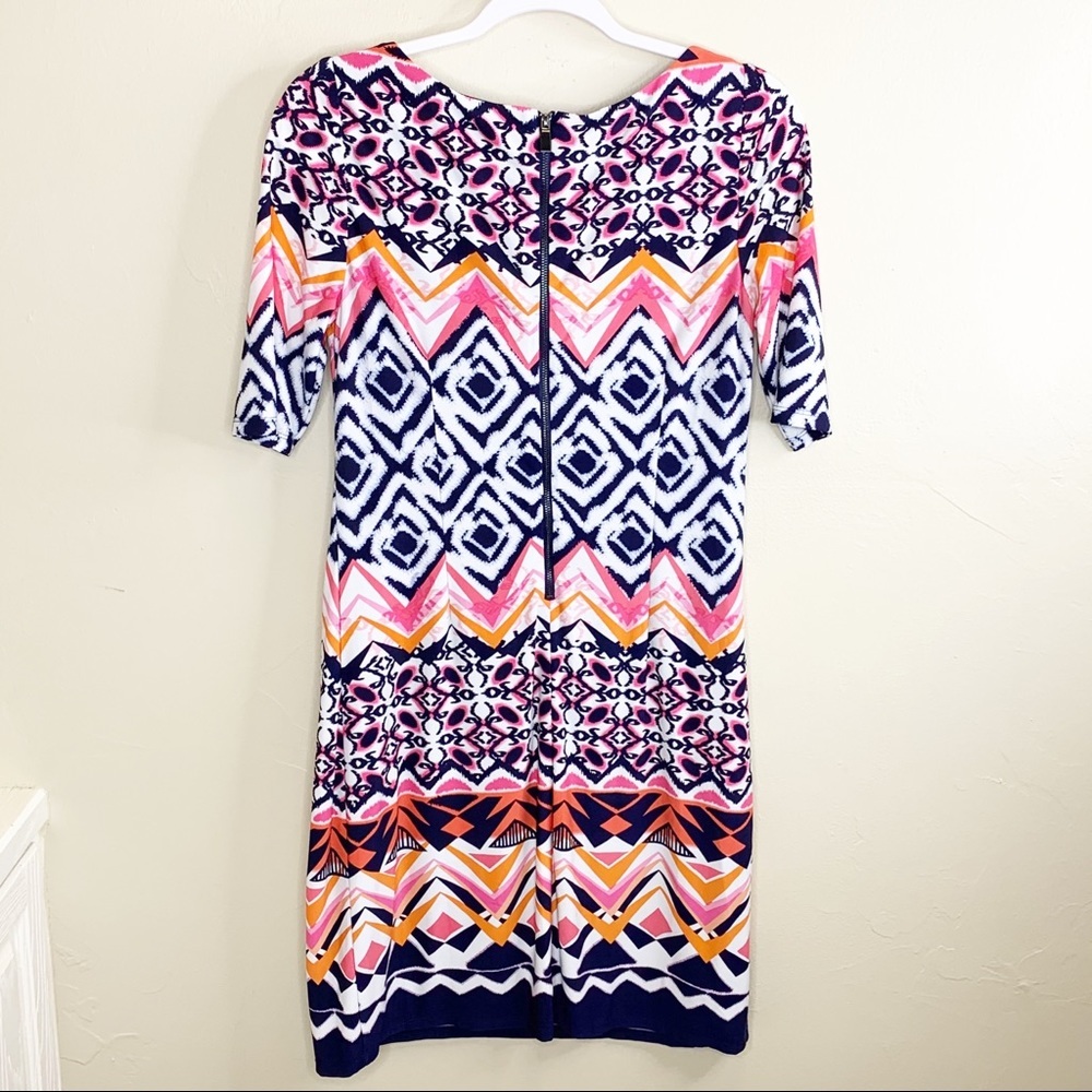 Vince Camuto All-Over Print 3/4 Sleeve Shift Dress - Picture 2 of 8